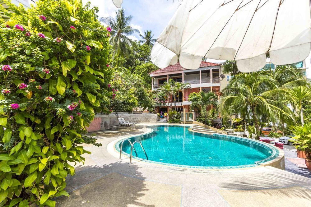 191Inn Patong Екстер'єр фото